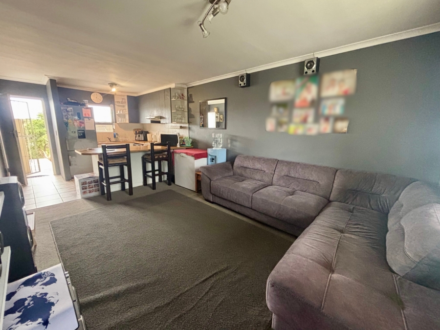 To Let 2 Bedroom Property for Rent in Goodwood Park Western Cape